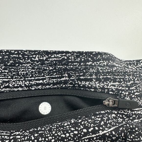 Lululemon Pace Perfect Crop in Air Time White Black / Black Size 8 - Picture 9 of 13